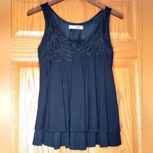 Excellent Condition Yag Couture Black Flowy Tank Sueded Embroidery Detail Sz S